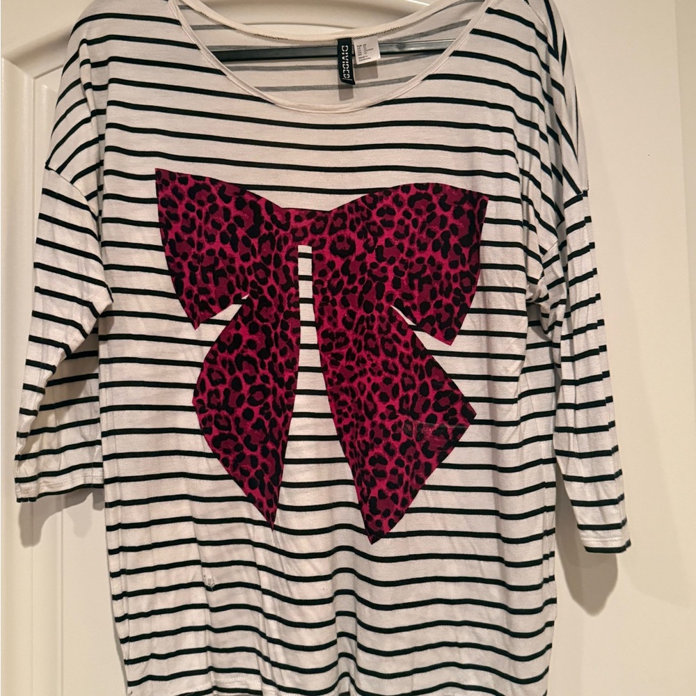 H&M Black and White Striped Top with Pink Bow